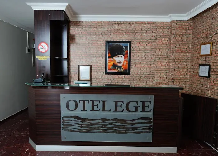 Ege מלון אקצ'אי